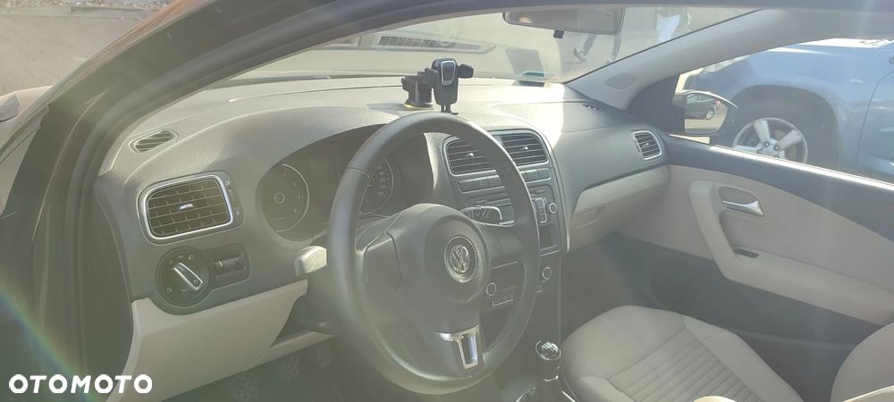 Volkswagen Polo 1.4 16V Comfortline - 6