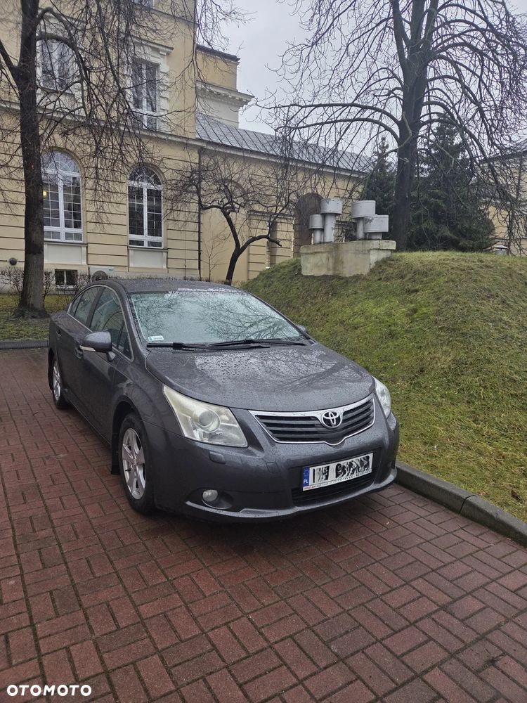 Toyota Avensis 1.8 Luna - 2