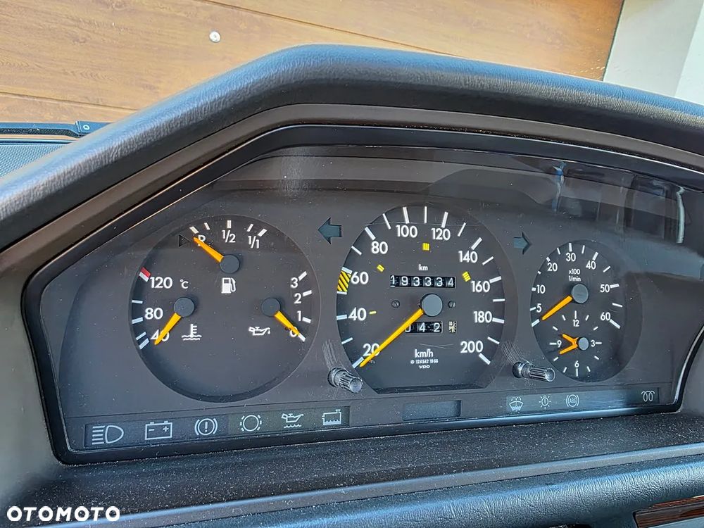 Mercedes-Benz W124 (1984-1993) - 13