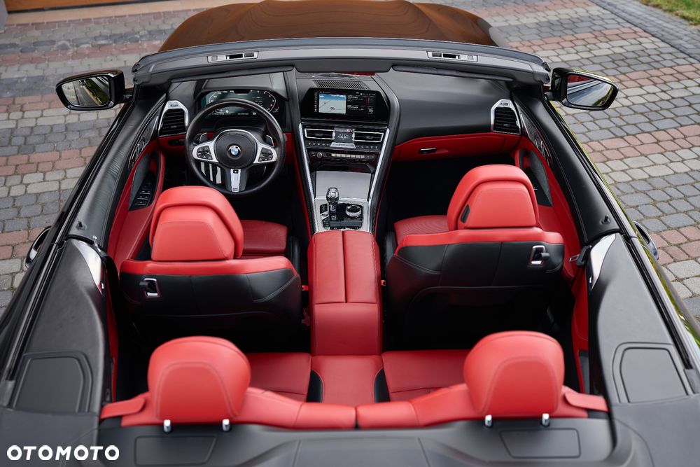 BMW Seria 8 M850i xDrive - 29