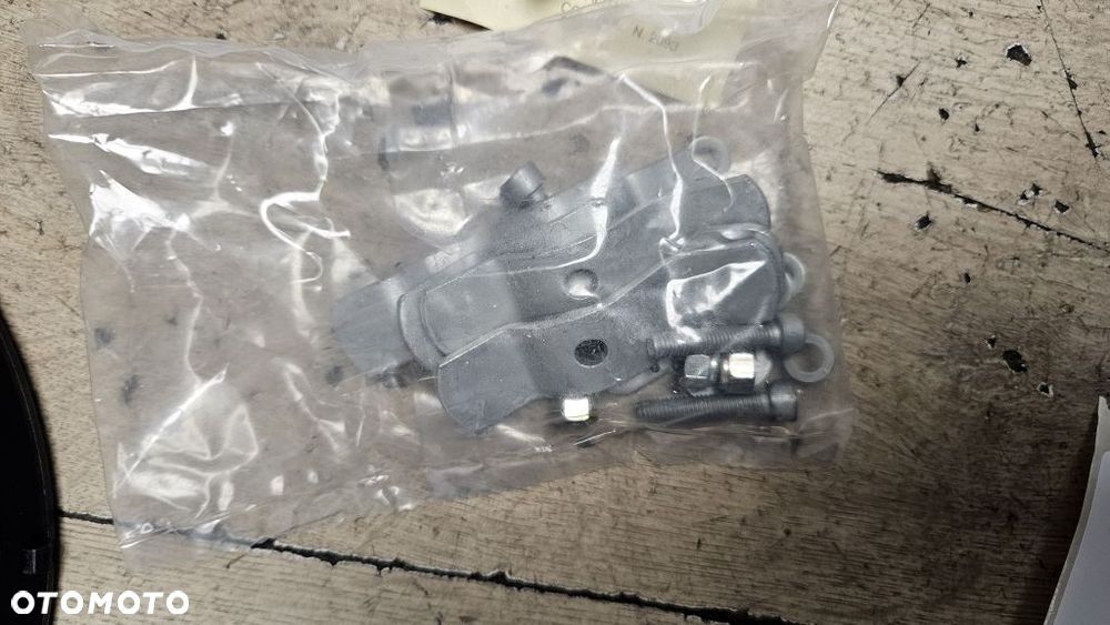 Uniwersalna płyta pod kufer centralny KAPPA / GIVI Monolock - 10