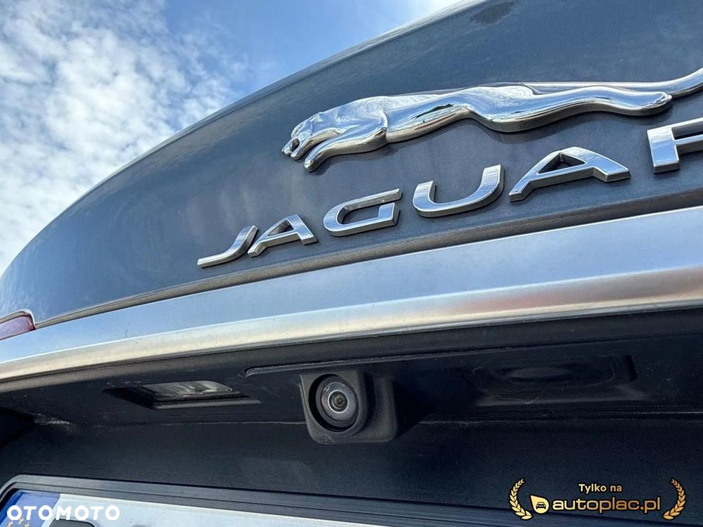 Jaguar XF - 10