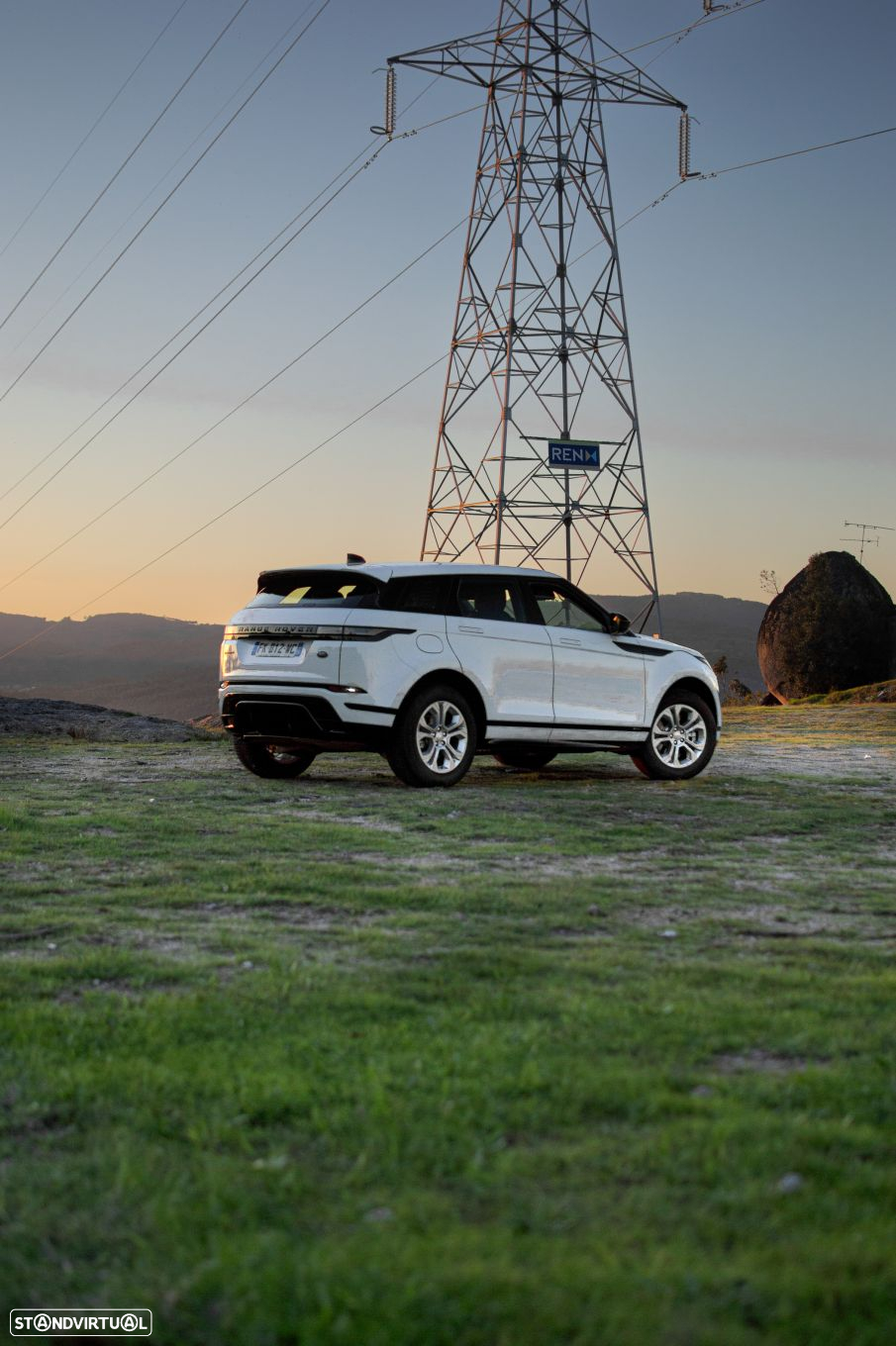 Land Rover Range Rover Evoque 2.0 D150 AWD R-Dynamic Auto - 40