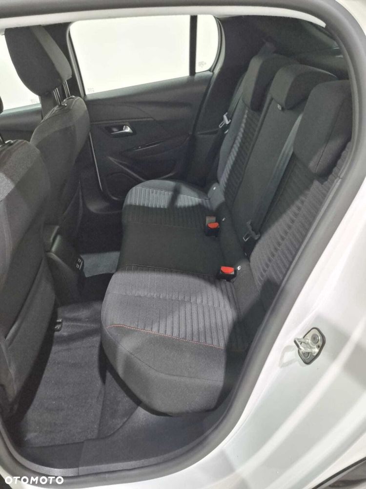 Peugeot 208 - 16