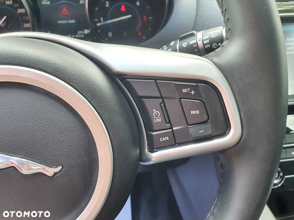 Jaguar E-Pace 2.0 i4D AWD First Edition - 22