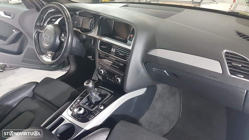 Audi A4 Avant 2.0 TDI DPF clean S line Sport Pack - 11