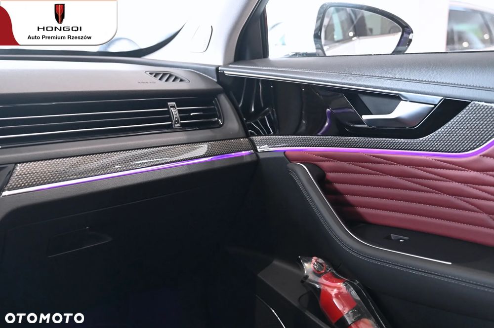 Hongqi HS5 - 17