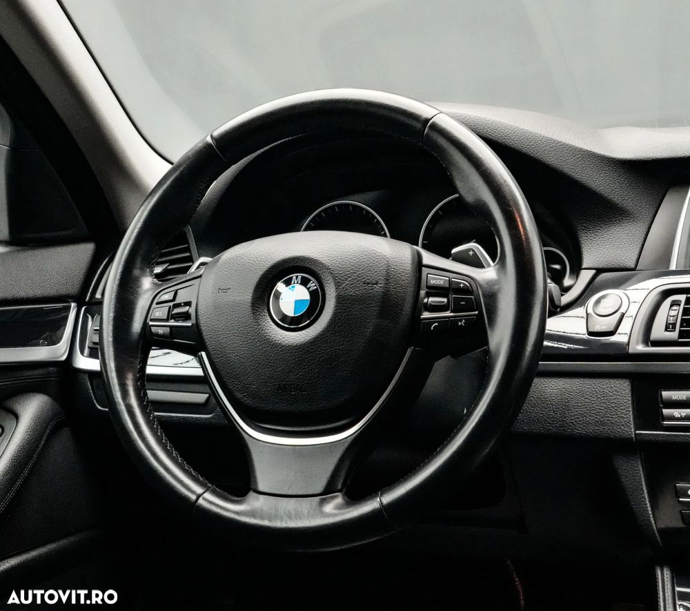 BMW Seria 5 520d xDrive AT - 17