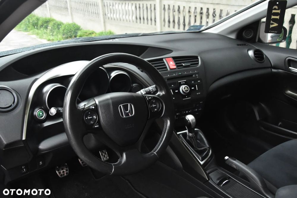 Honda Civic 1.8 Sport - 12