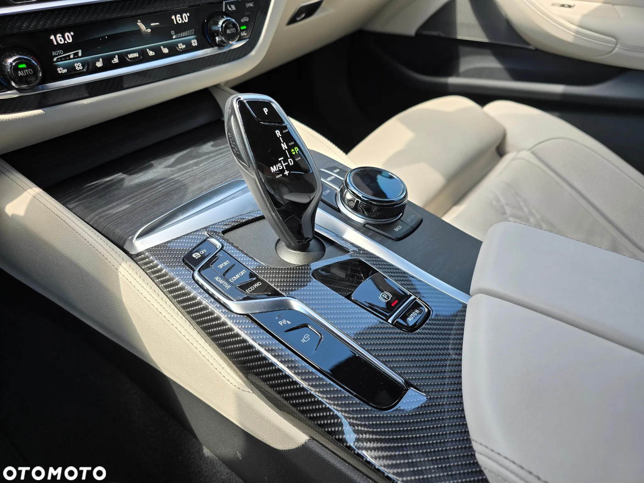 BMW Seria 5 M550i xDrive - 15