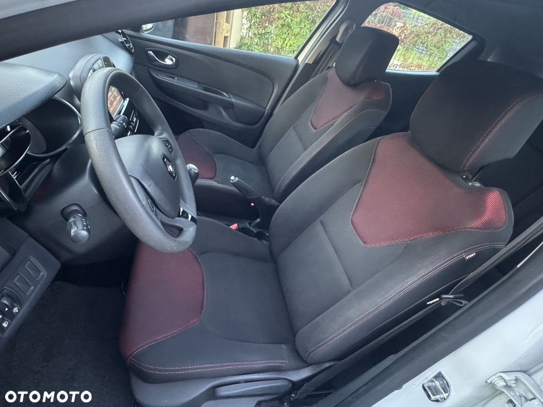 Renault Clio - 6