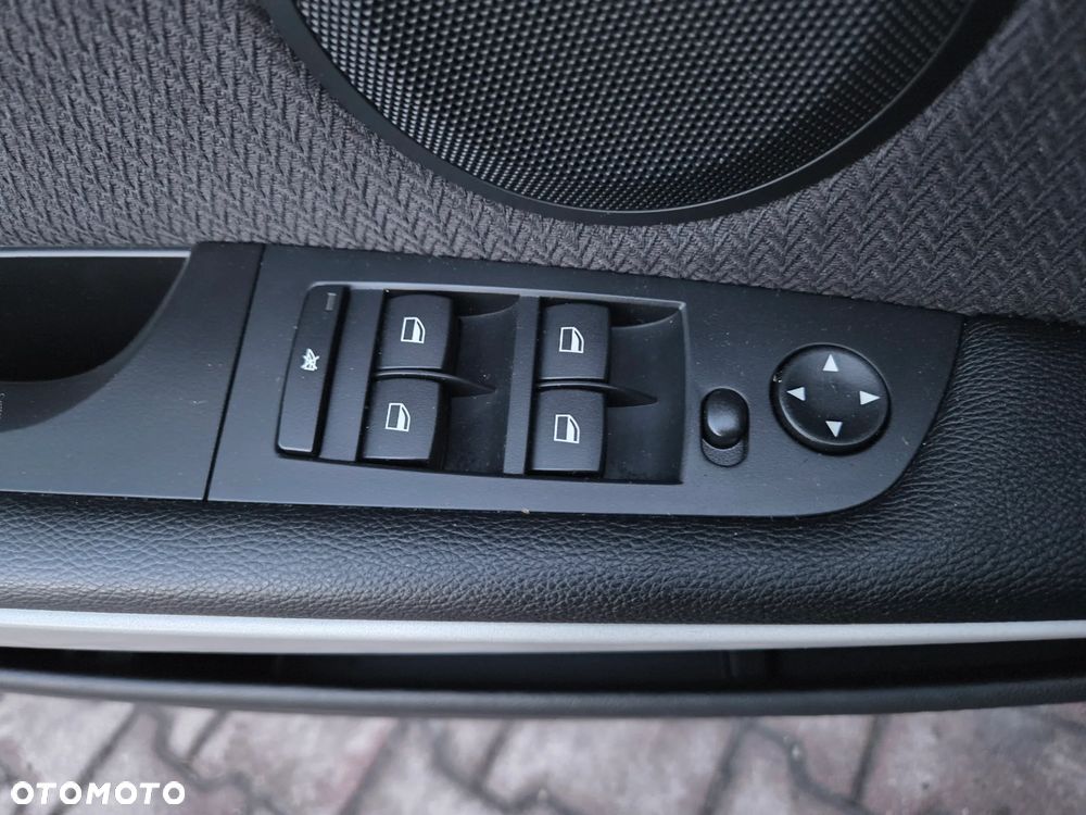 BMW Seria 3 320i - 22