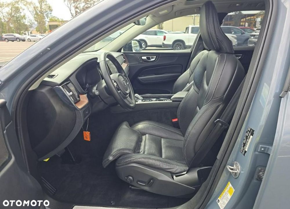 Volvo XC 60 B6 B AWD Ultimate Dark - 7