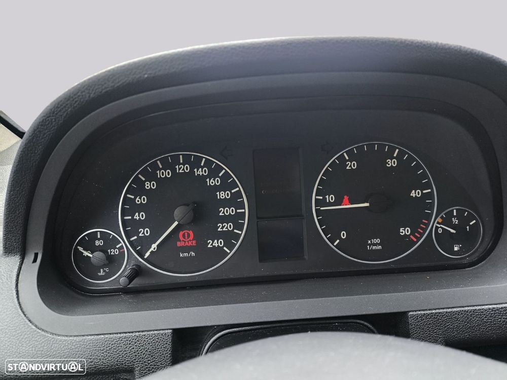 Mercedes-Benz A 180 - 15