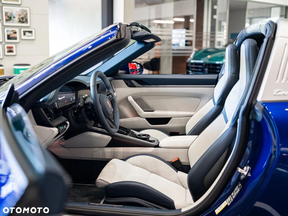 Porsche 911 Targa 4S - 19