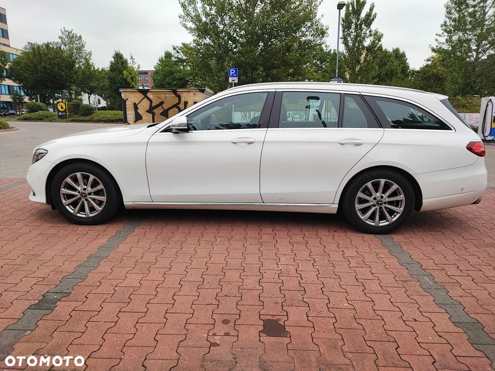 Mercedes-Benz Klasa E 220 d 9G-TRONIC - 3