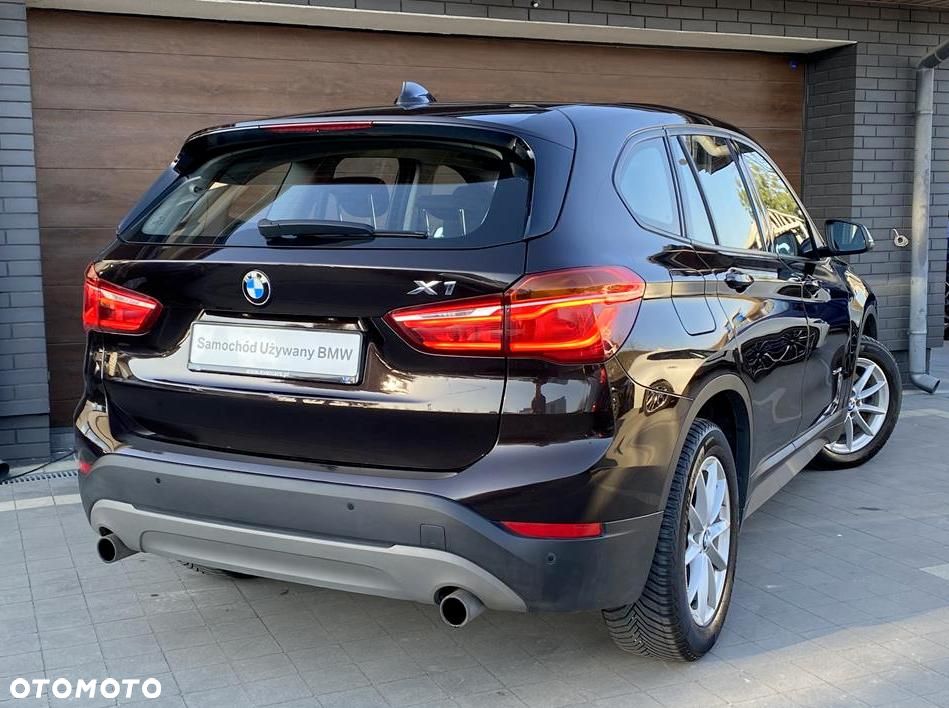 BMW X1 sDrive20i Advantage - 8