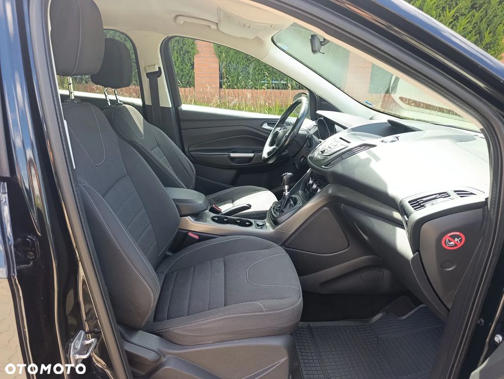 Ford Kuga 2.0 TDCi 2x4 Titanium - 7
