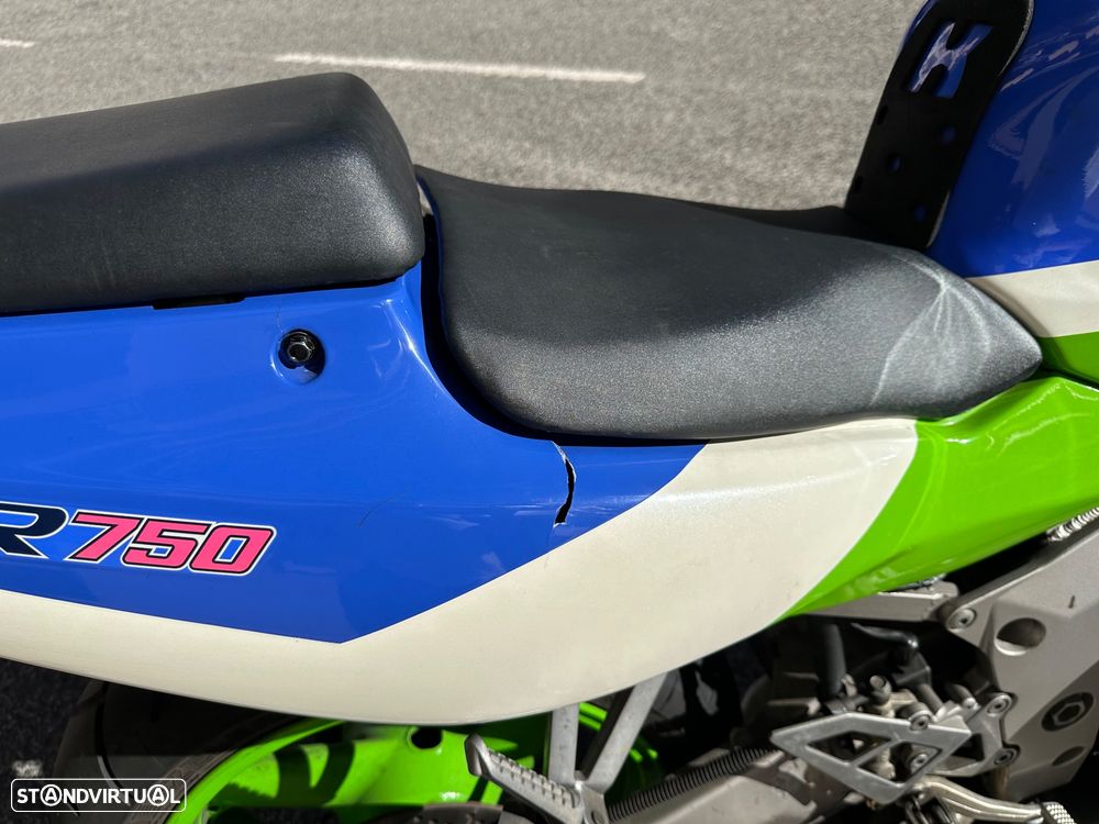 Kawasaki ZXR - 10