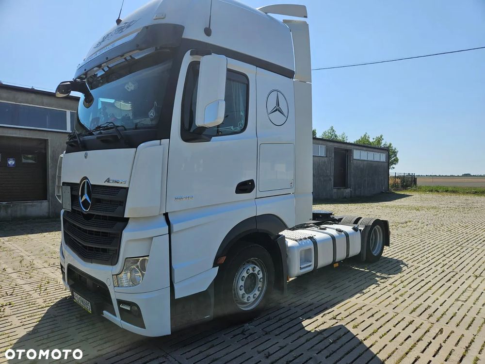 Mercedes-Benz ACTROS - 3