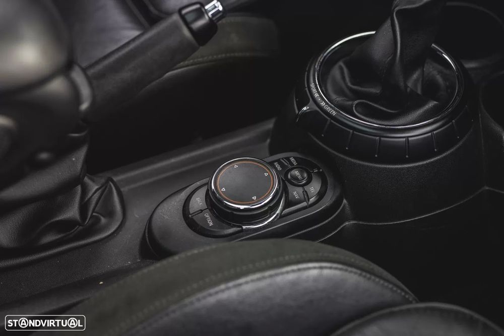 MINI 3 Portas Cooper SD Auto - 15