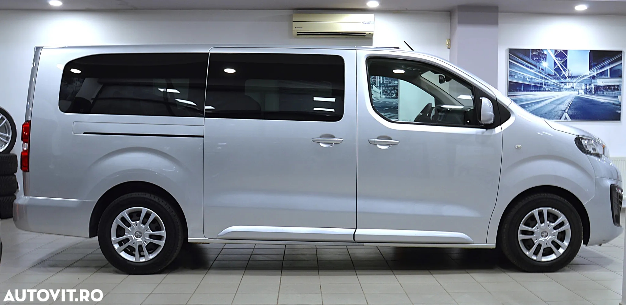 Peugeot Traveller L3H1 1.6 BlueHDI 115 S&S Combispace - 4