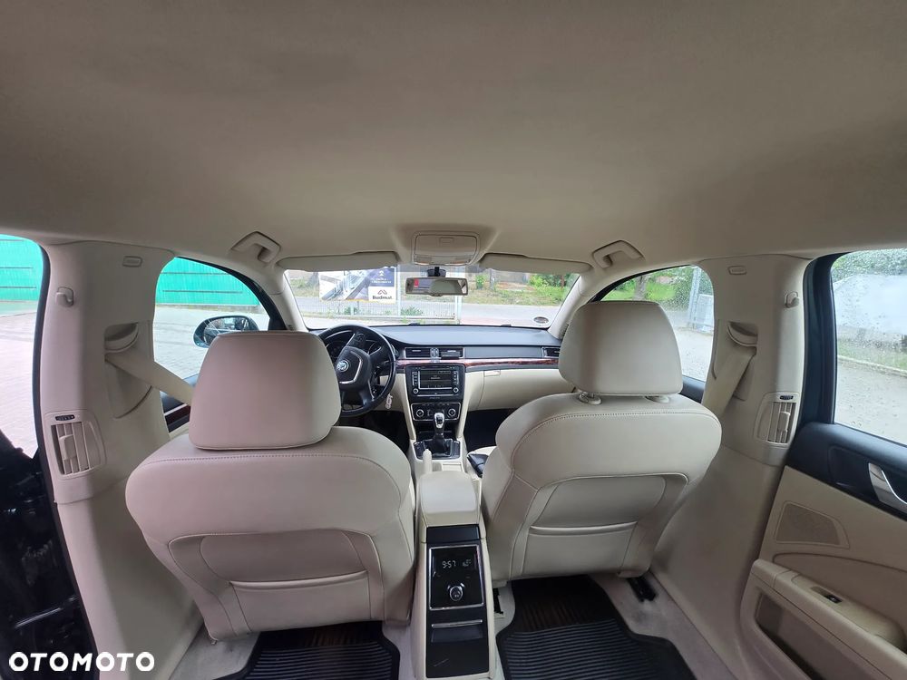 Skoda Superb 2.0 TDI 4x4 Elegance - 10