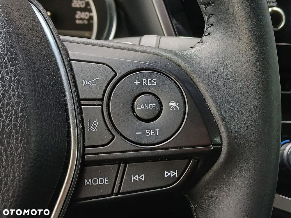 Toyota Camry 2.5 Hybrid Comfort CVT - 28
