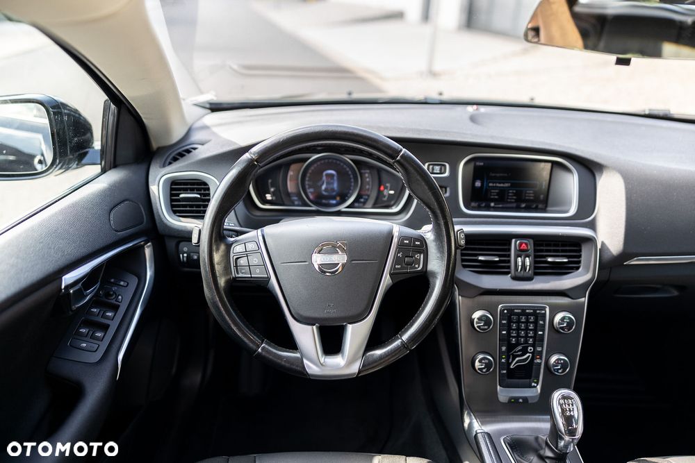 Volvo V40 T3 Momentum - 20