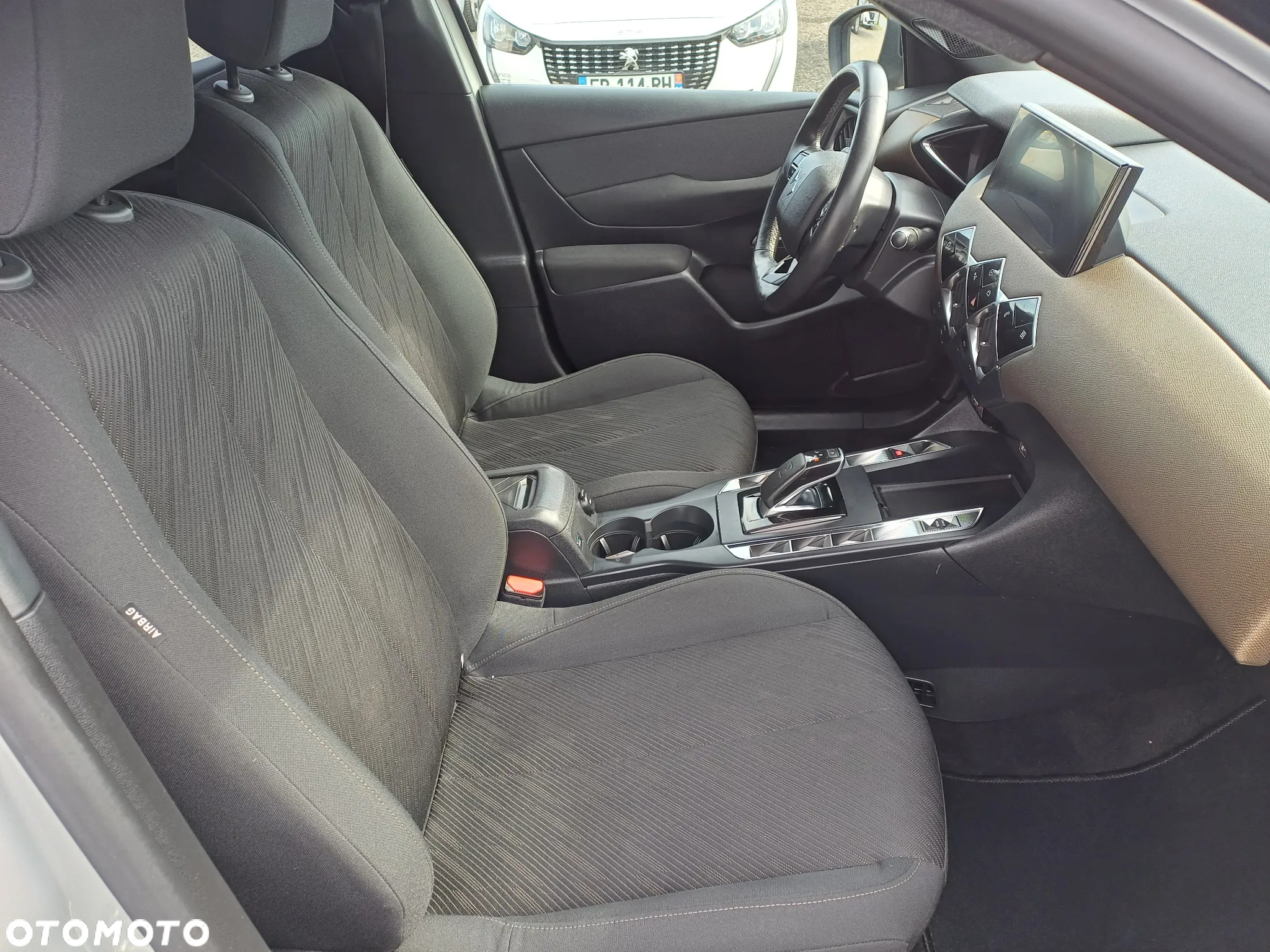 DS Automobiles DS 3 Crossback E-Tense Performance Line + - 9