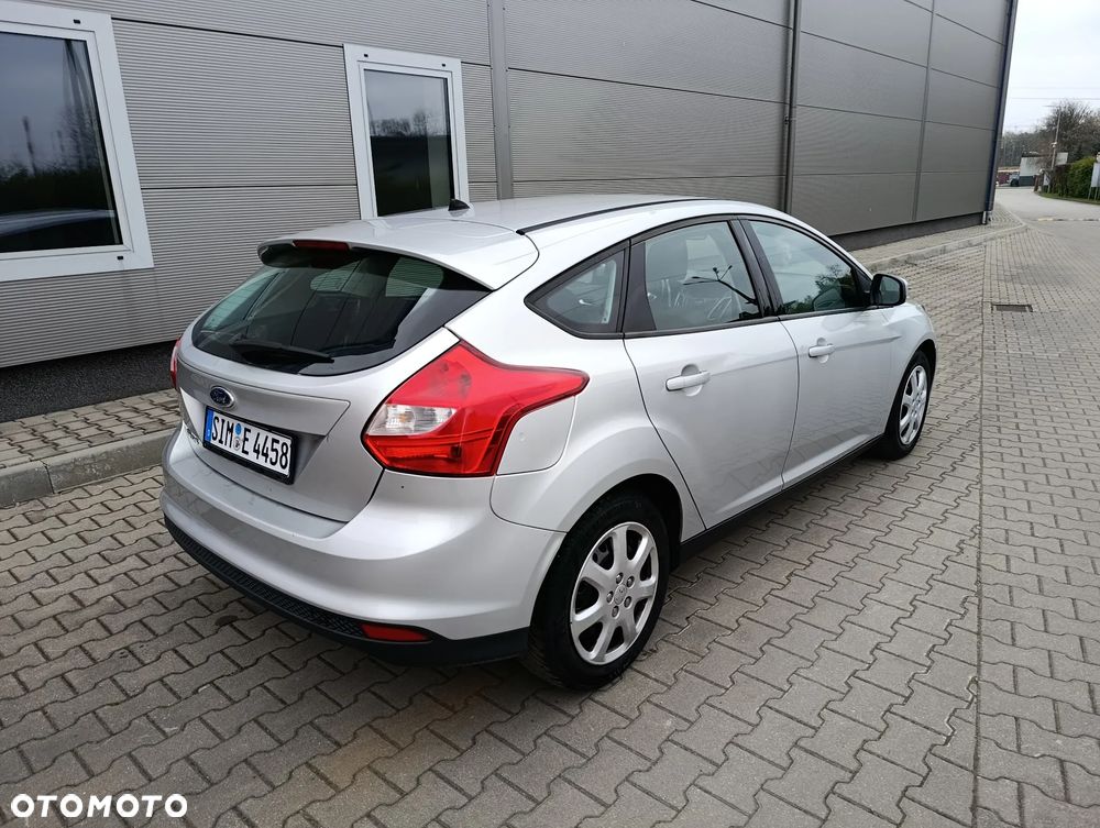 Ford Focus 1.6 Trend EU5 - 14