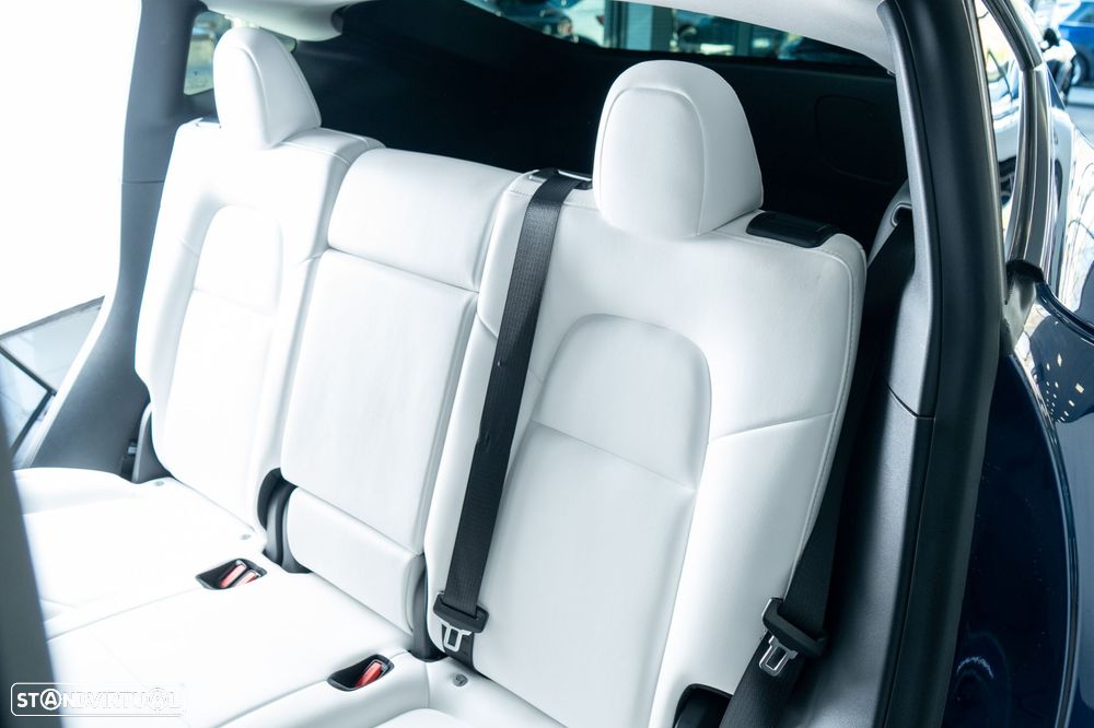 Tesla Model Y Long Range Dual Motor AWD - 9