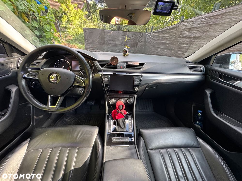 Skoda Superb 2.0 TDI L&K DSG - 16