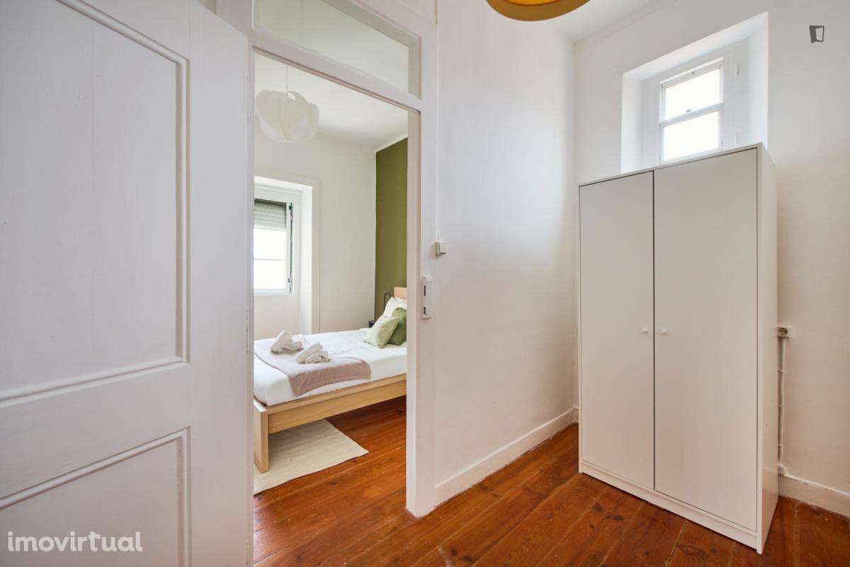 Quarto - localizado em São Bento Lisbon - Grande imagem: 5/29