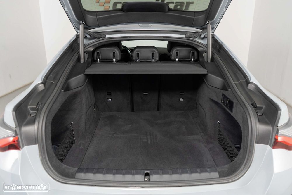 BMW i4 eDrive35 Pack Desportivo M - 11