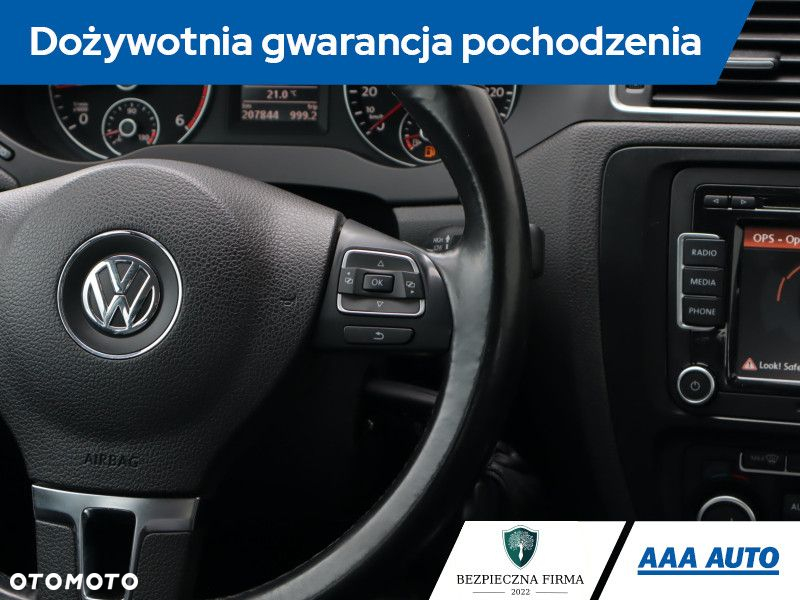 Volkswagen Jetta - 20