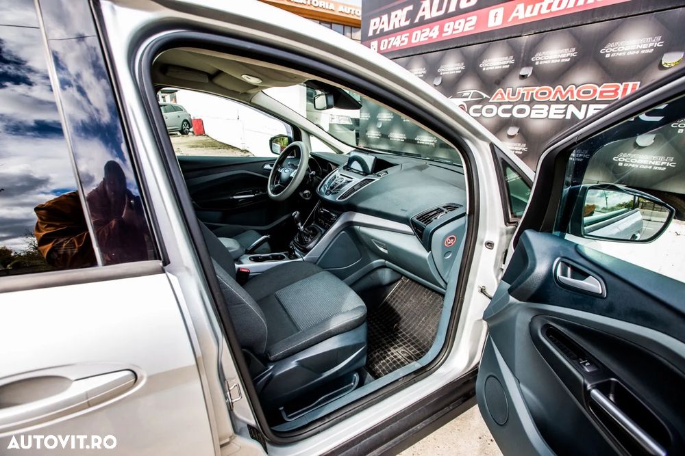 Ford Grand C-Max 1.6 TDCi DPF Titanium - 21