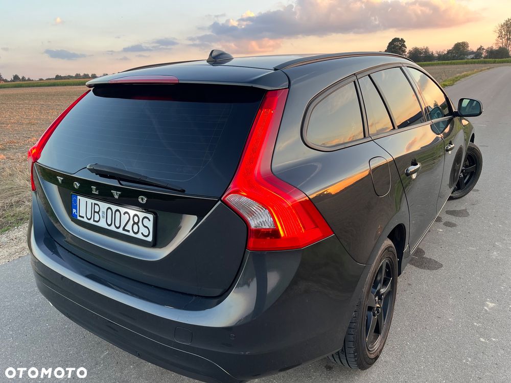 Volvo V60 D3 Drive-E Summum - 8