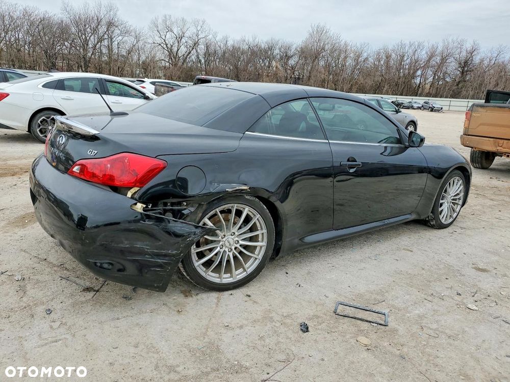 Infiniti G G37 - 4