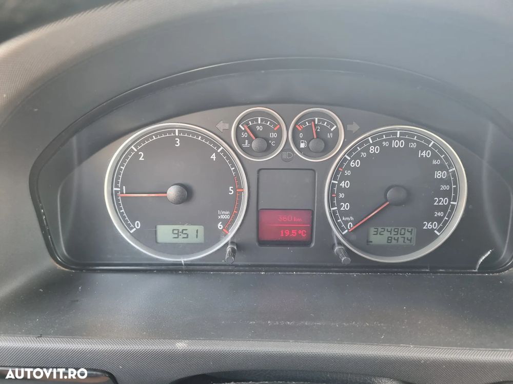 Volkswagen Sharan 1.9TDI Basis - 2