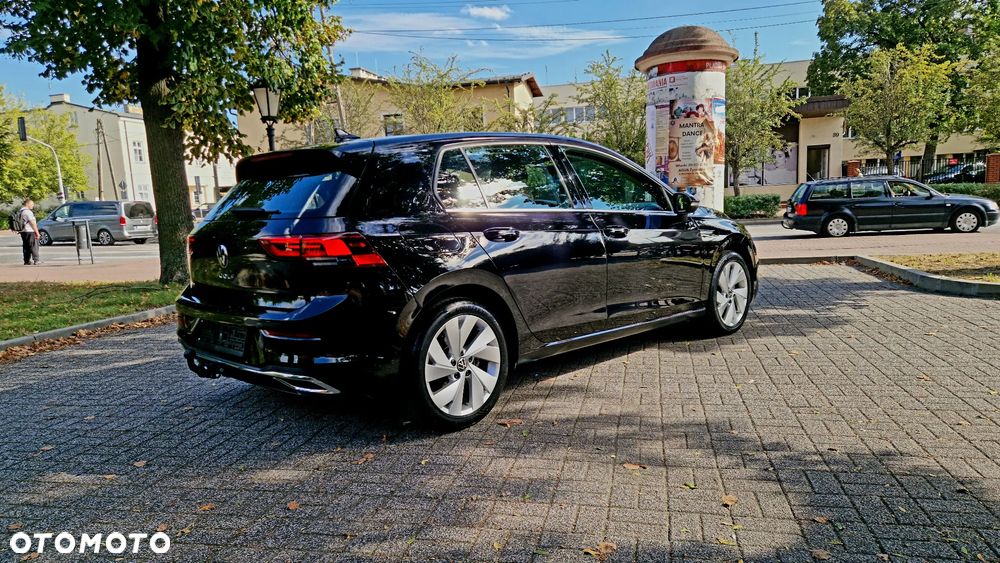Volkswagen Golf 1.5 eTSI EVO Style DSG - 6