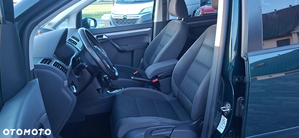 Volkswagen Touran 2.0 TDI DPF DSG Highline - 25