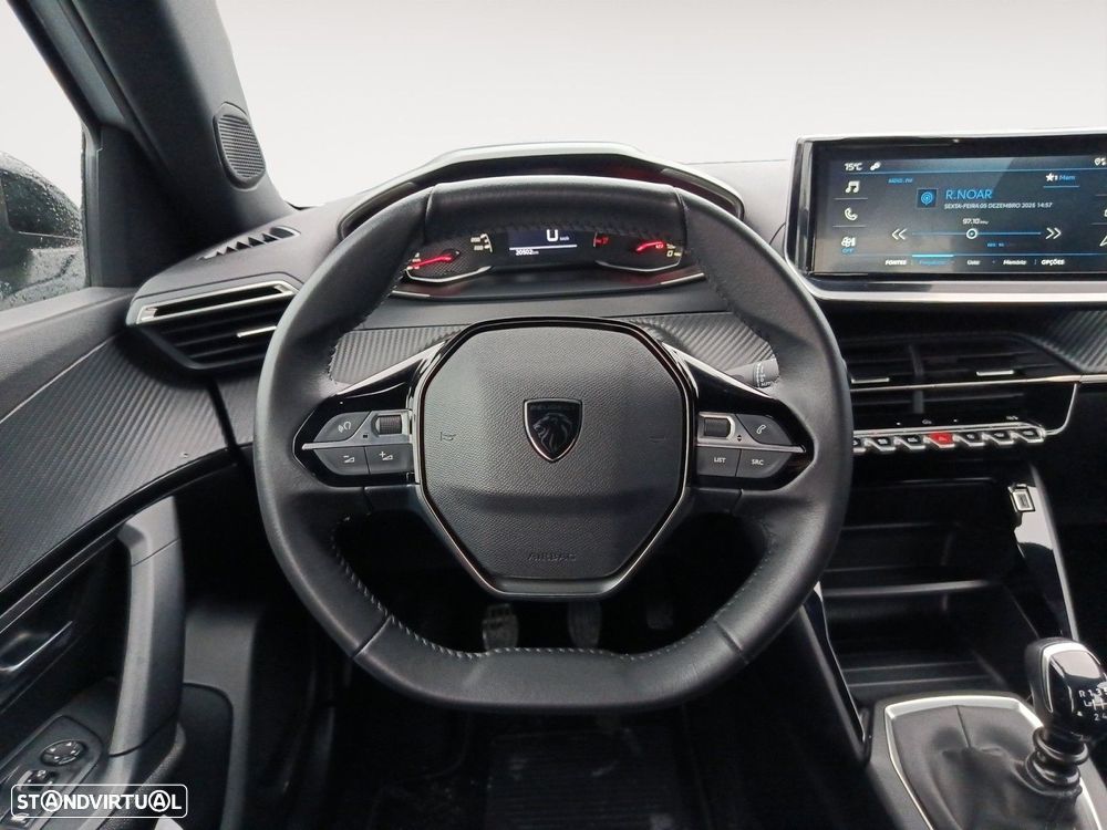 Peugeot 2008 1.2 PureTech Style - 12
