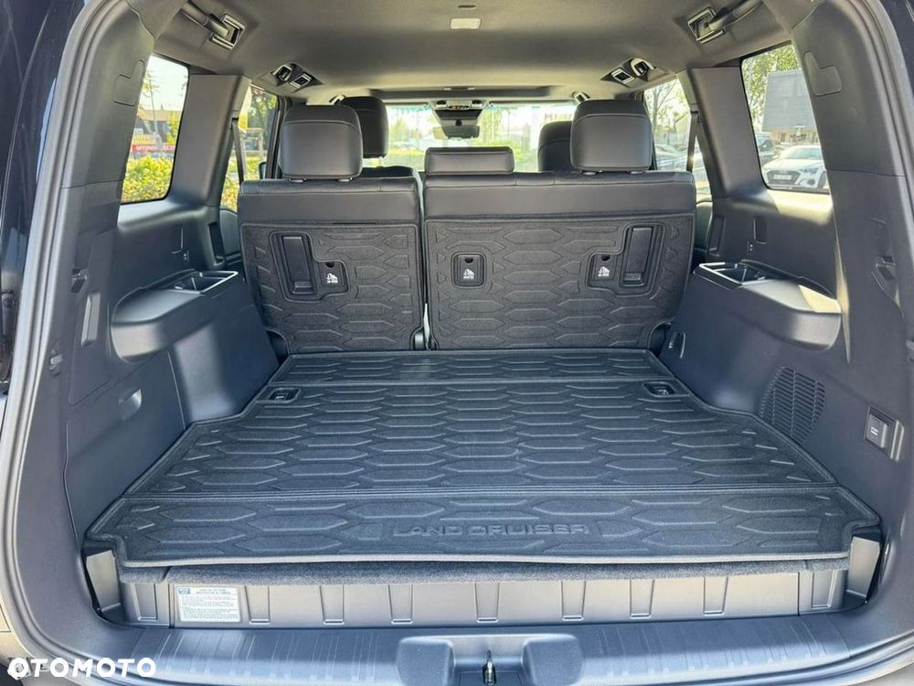 Toyota Land Cruiser - 21