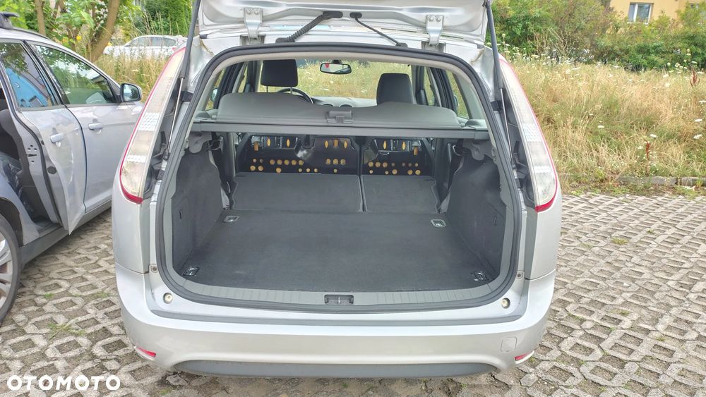 Ford Focus 1.6 TDCi DPF Ghia - 12