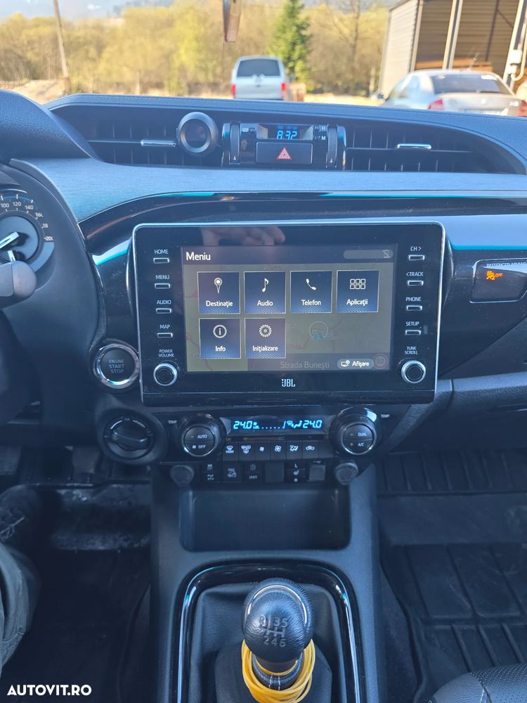 Toyota Hilux - 11