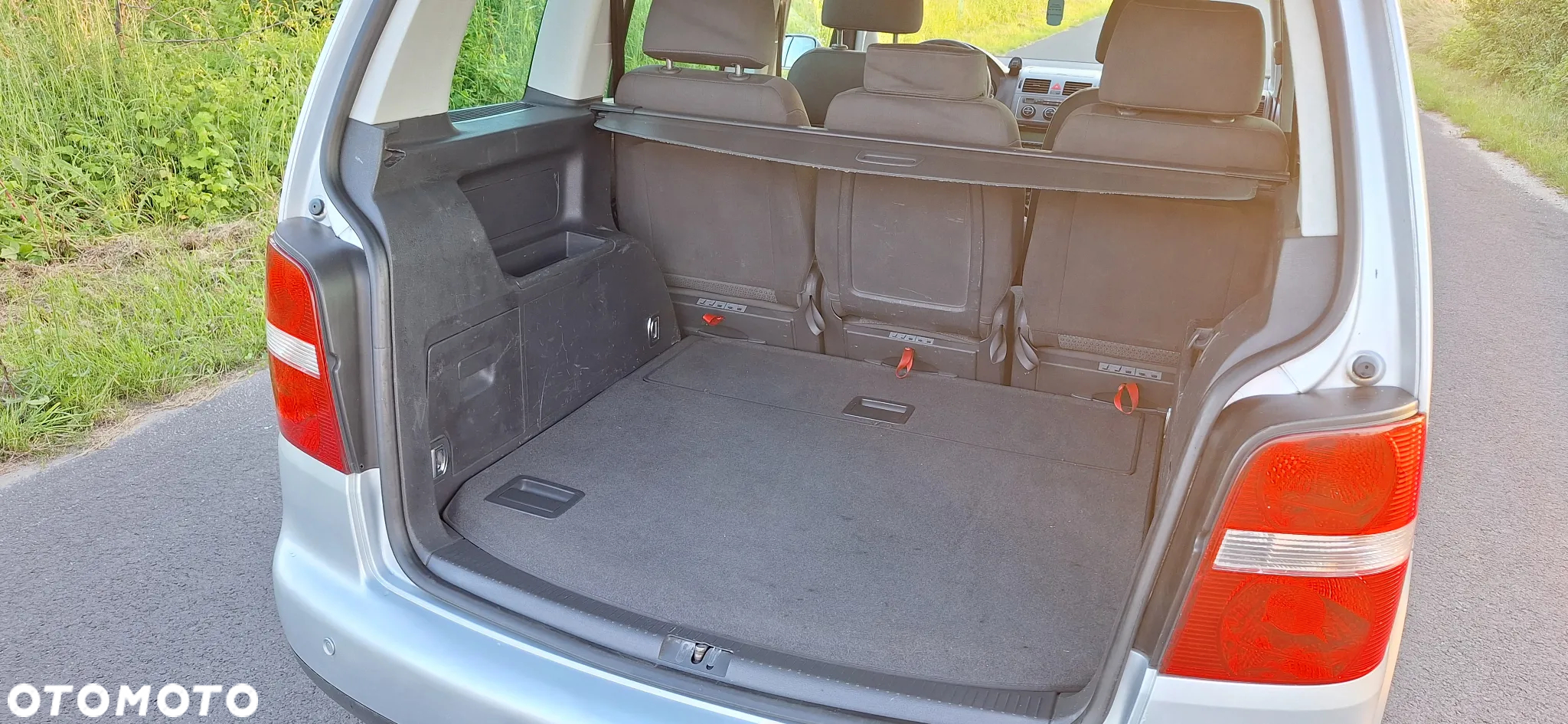 Volkswagen Touran 1.6 Trendline - 11