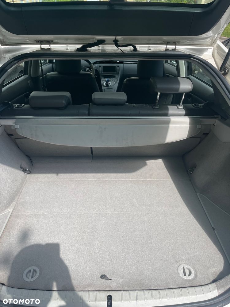 Toyota Prius 1.8 HSD Prestige - 12