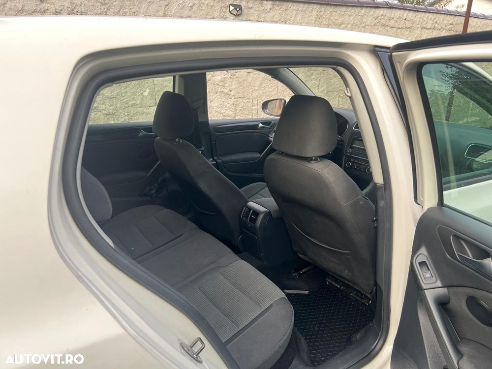 Volkswagen Golf - 12