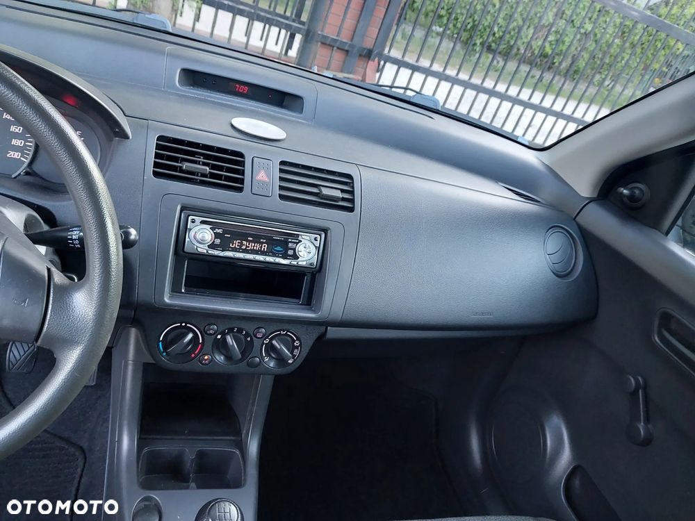 Suzuki Swift 1.3 Comfort - 21